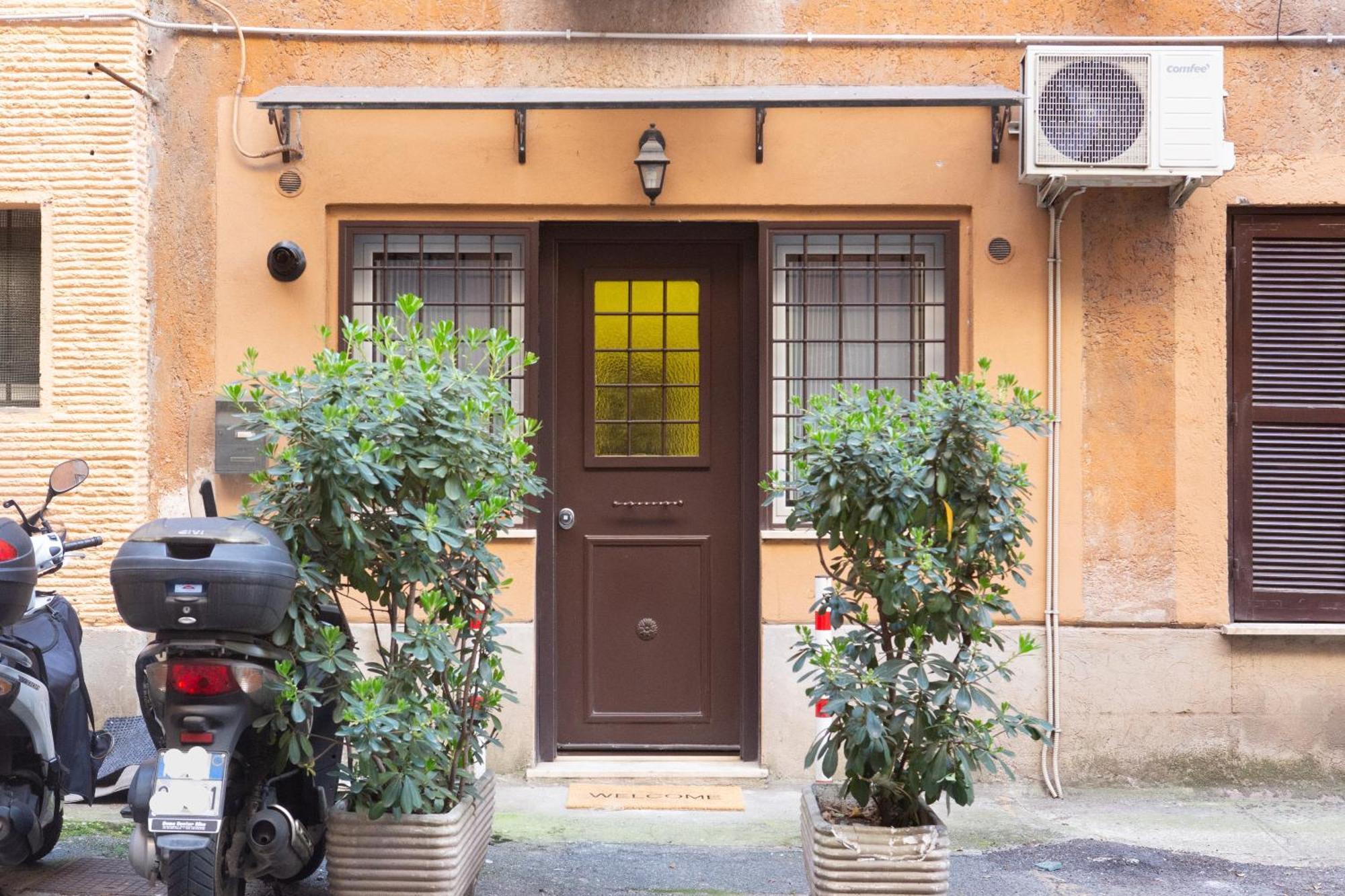 Sunny's - 8min From Colosseum *